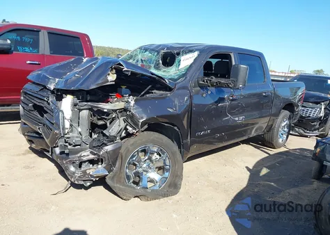 2021 Ram 1500 Big Horn 4X4 5'7 Box z USA, uszkodzony, nr VIN 1C6SRFFT6MN826449